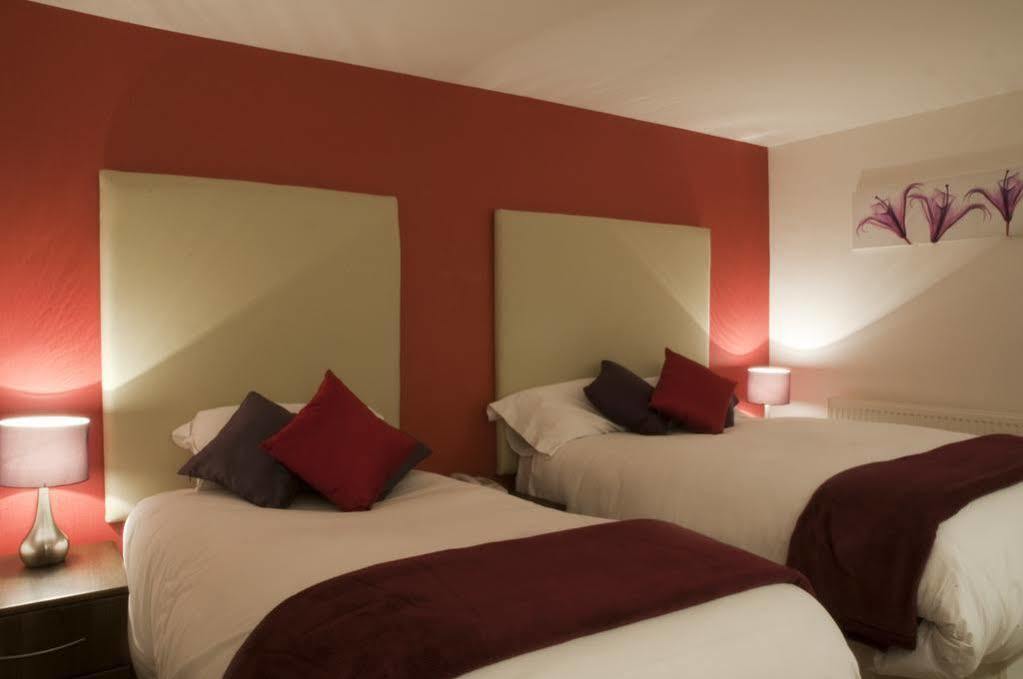 Haveli Hotel Hensol Luaran gambar