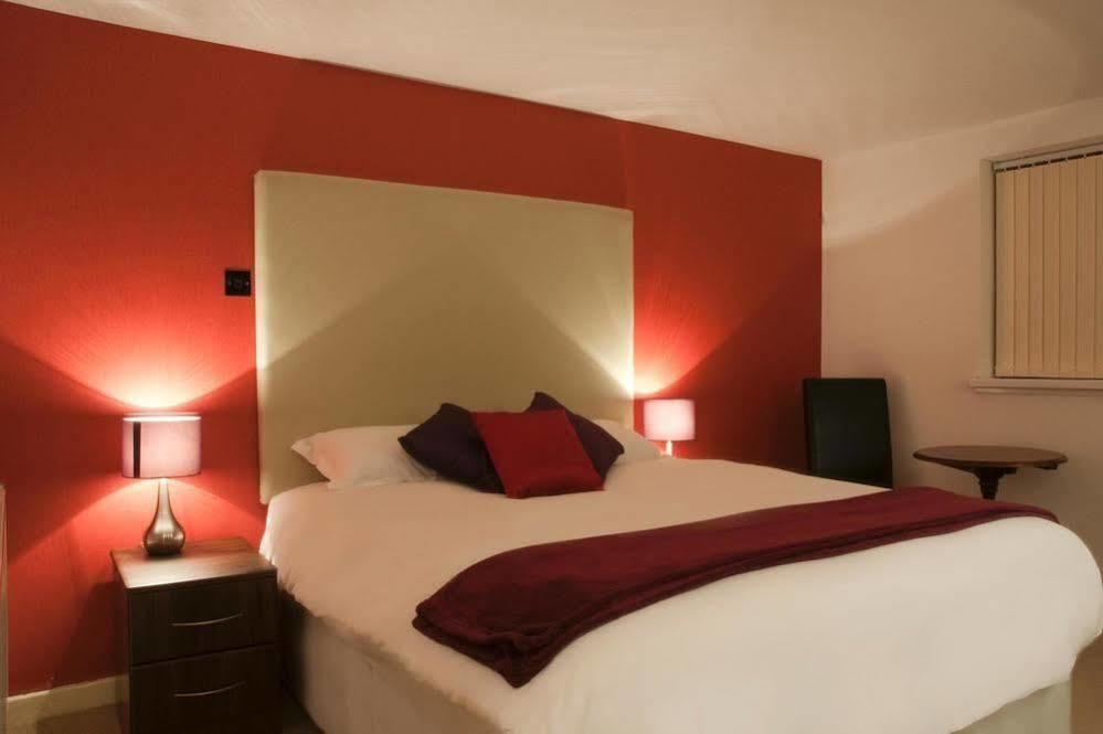 Haveli Hotel Hensol Luaran gambar